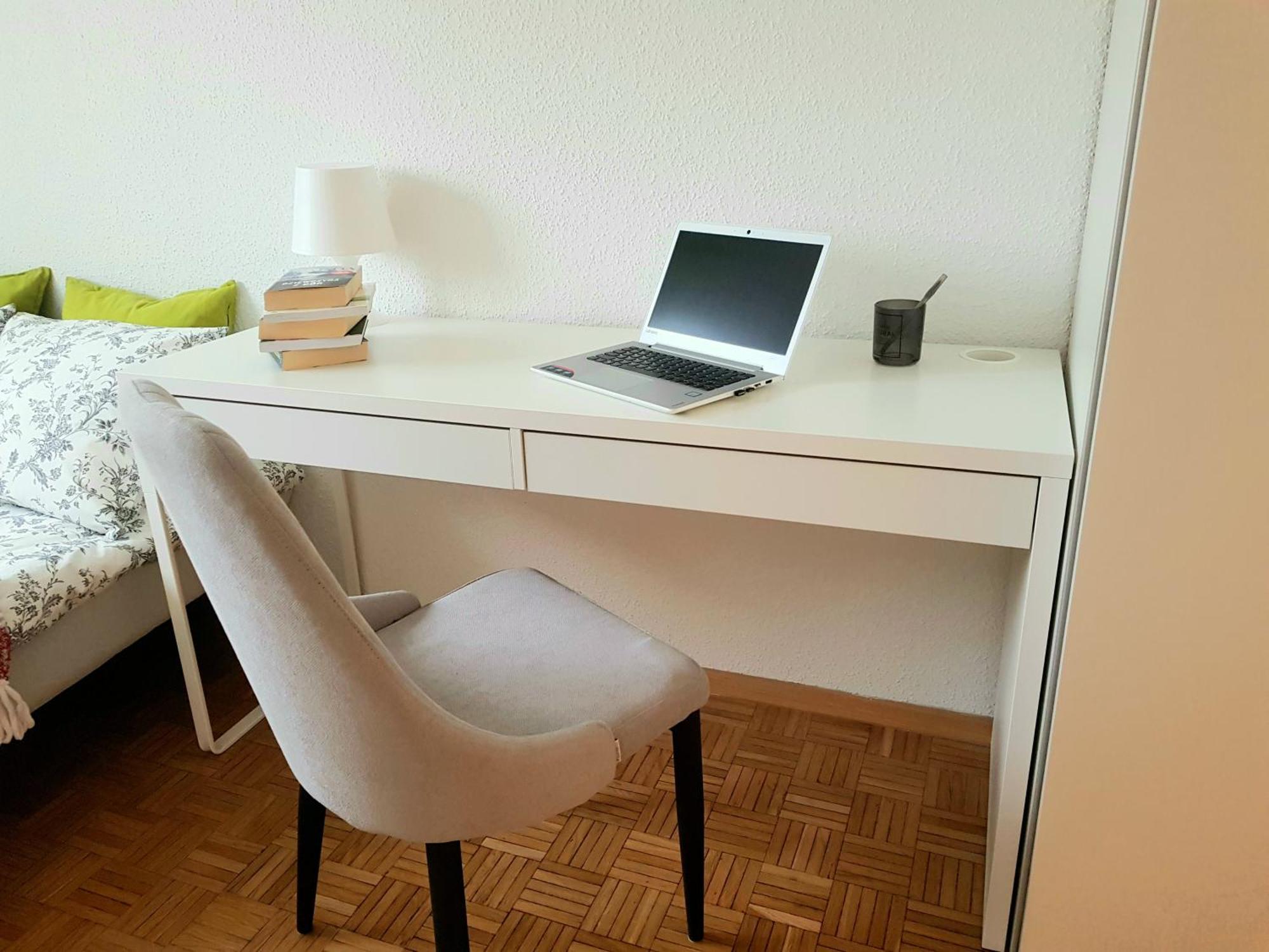 Wygodny Dwupokojowy Pomiedzy Lotniskiem A Centrum Apartament