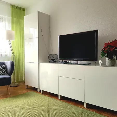 Wygodny Dwupokojowy Apartament Pomiedzy Lotniskiem A Centrum Warsaw Exterior photo