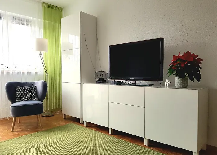 Wygodny Dwupokojowy Apartament Pomiedzy Lotniskiem A Centrum